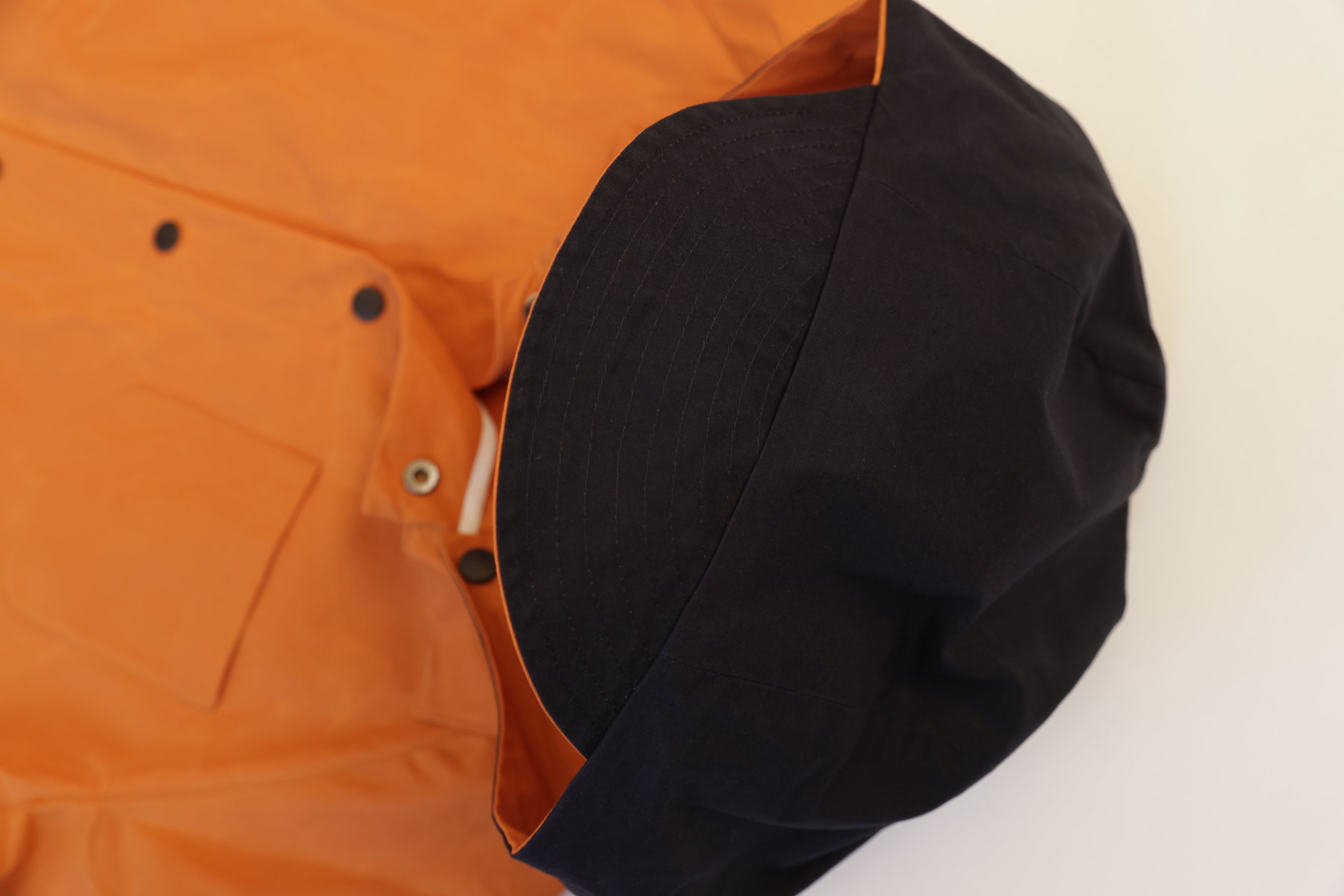 All Year' Waxed Cotton Short Trench | Orange – BEE Outerwear
